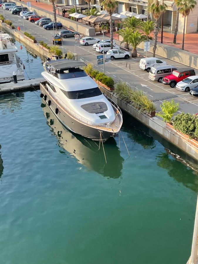 Hotel Motoryacht 21 Avec Equipage à Barcelone Extérieur photo